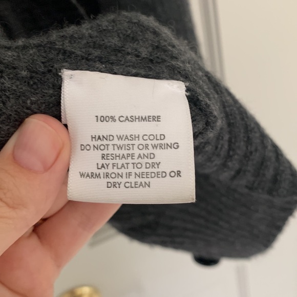 Boyfriend Cashmere Cardigan - Picture 6 of 9